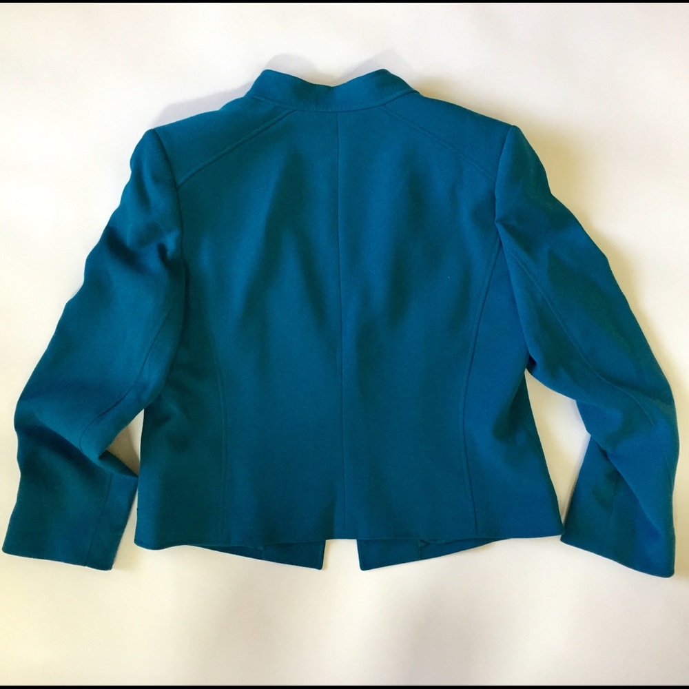 Tahari Aqua Women’s Suit - Picture 3 of 8